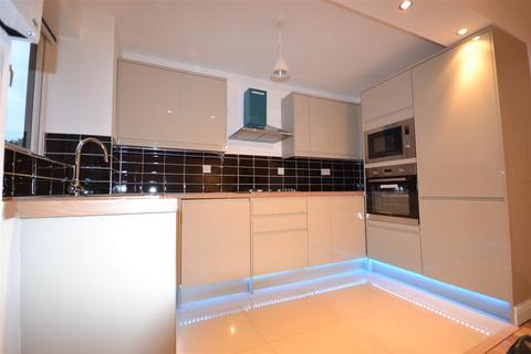 1 bedroom flat to rent, Green Pond Close, London E17