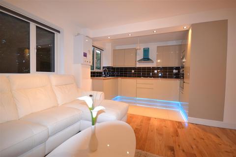 1 bedroom flat to rent, Green Pond Close, London E17