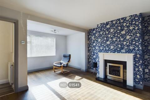 3 bedroom terraced house to rent, Queens Road, Beverley, HU17 9NH