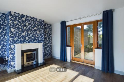 3 bedroom terraced house to rent, Queens Road, Beverley, HU17 9NH