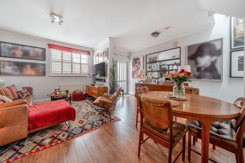 Hoopers Mews, Acton, London, W3