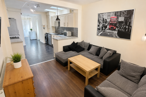 1 bedroom in a house share to rent, Heeley Road, Birmingham, B29