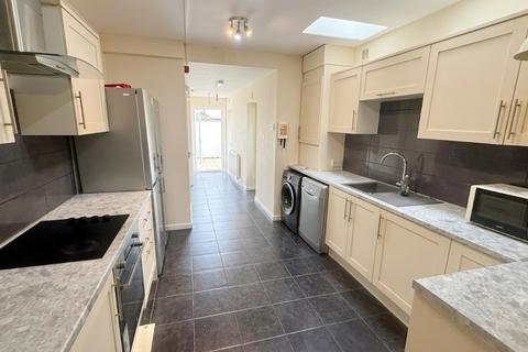 1 bedroom in a house share to rent, Heeley Road, Birmingham, B29