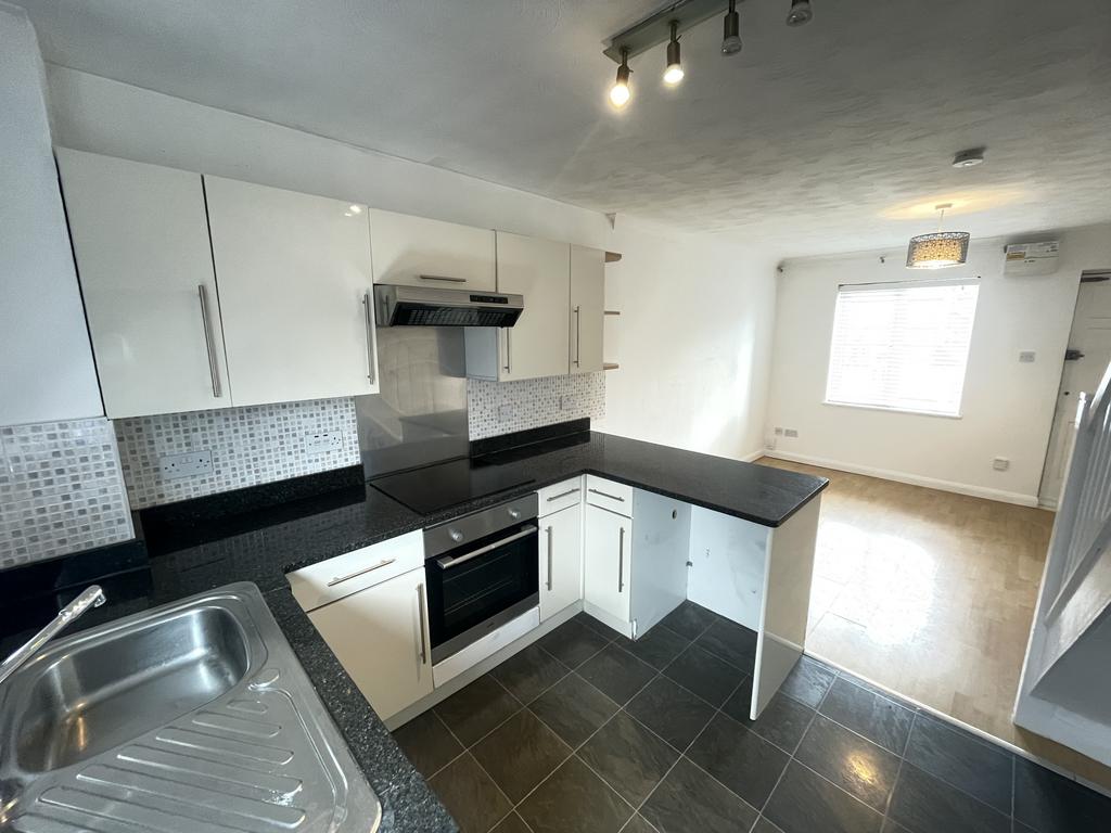 House in HEMEL HEMPSTEAD - View 3