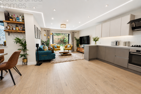 undefined, Belvoir Heights, 14 Russell Green Close, CR8 2NR