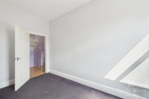 3 bedroom terraced house for sale, Featherstone Lane, Pontefract WF7