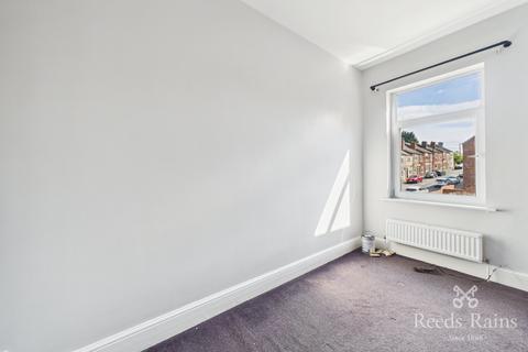 3 bedroom terraced house for sale, Featherstone Lane, Pontefract WF7