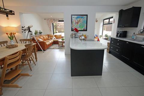 3 bedroom semi-detached house for sale, Blackwater Grove, Fordingbridge SP6