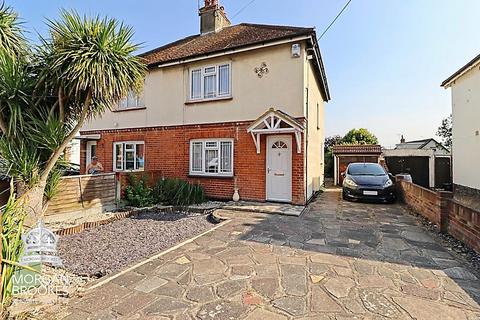 3 bedroom semi-detached house for sale, High Road, South Benfleet