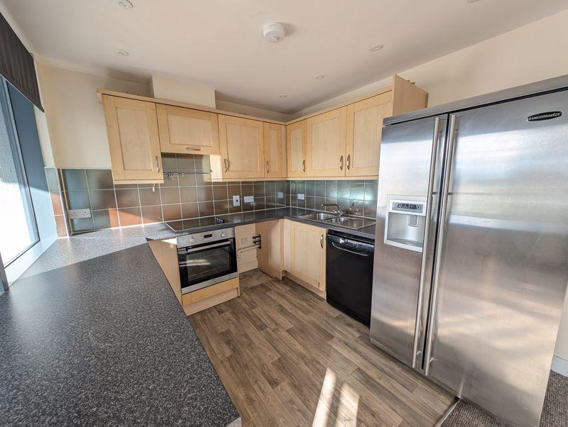 Apartment in Cardiff, Heath - View 4