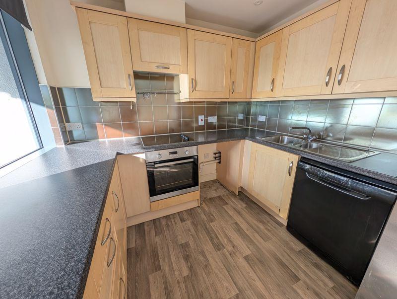 Apartment in Cardiff, Heath - View 5