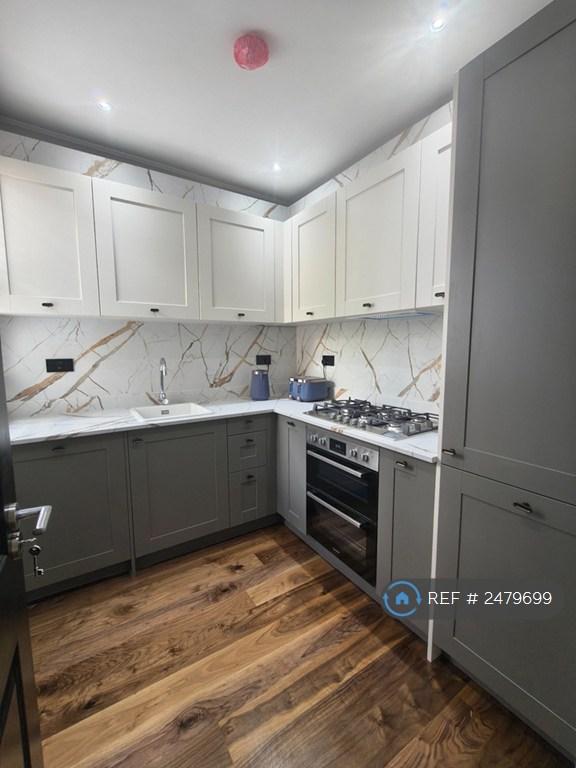 Apartment in London - View 2