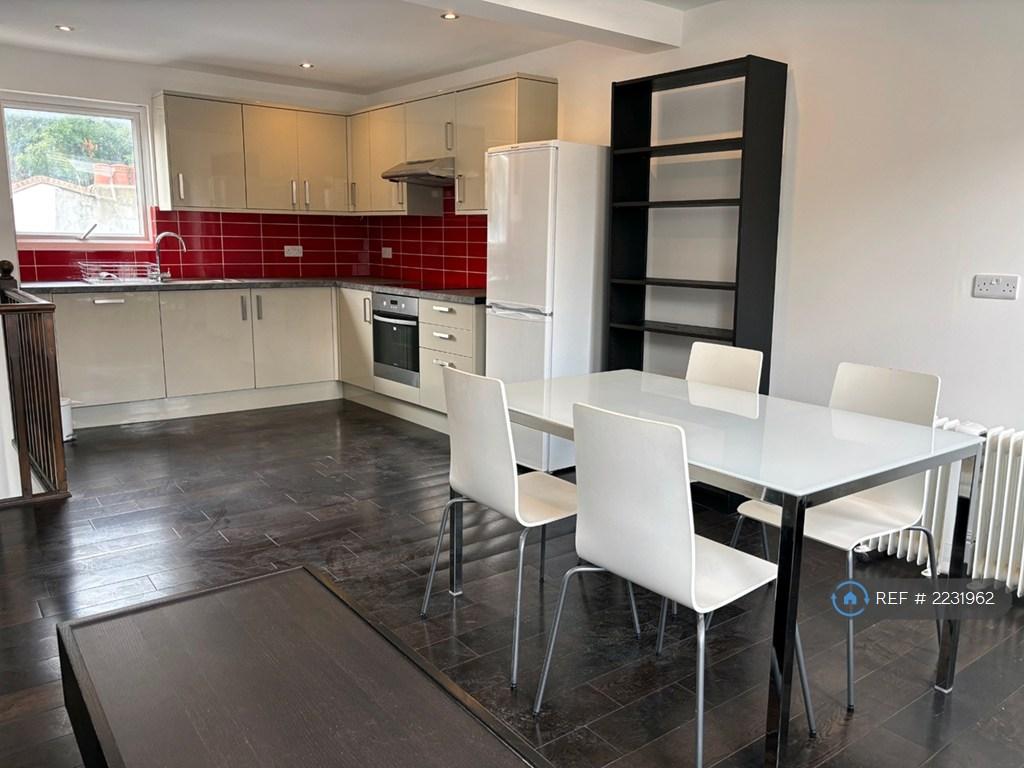 Drummond St, London, NW1 - View 2
