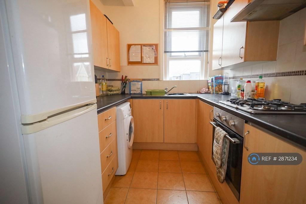 Apartment in Bournemouth, Springbourne - View 2