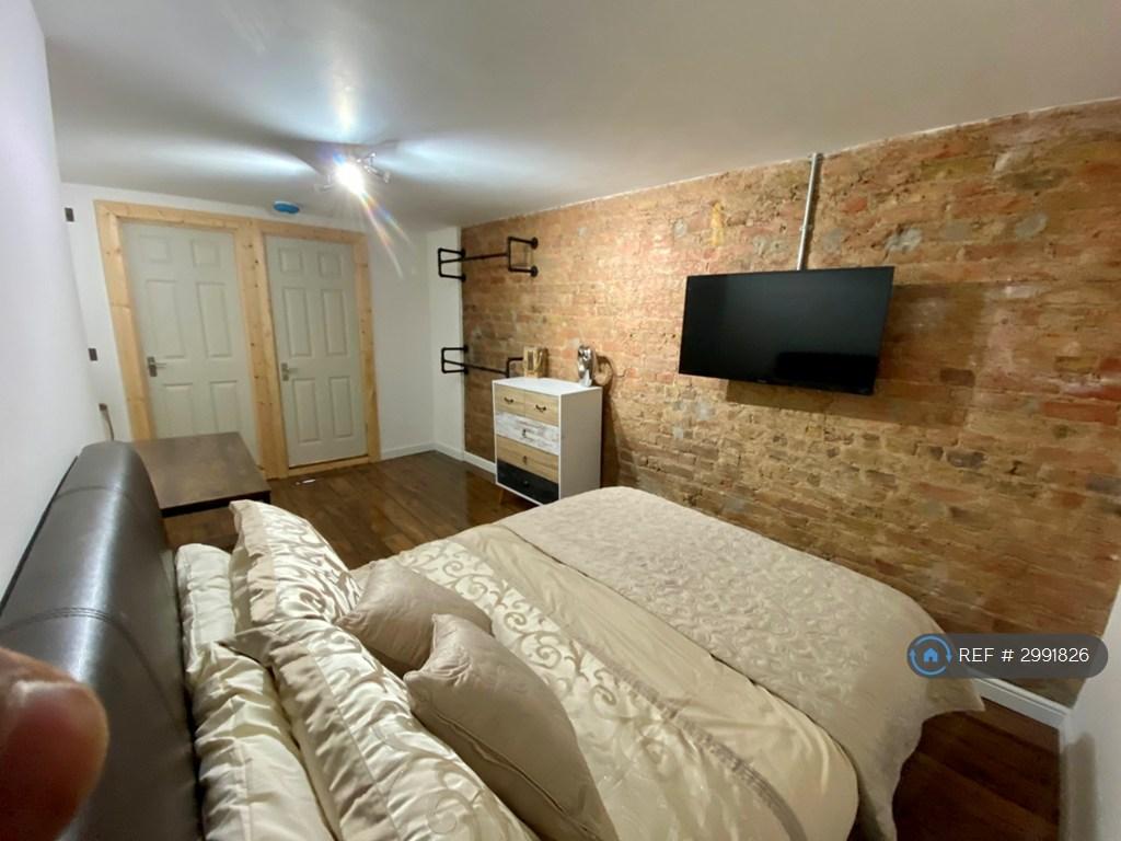 Apartment in London - View 2