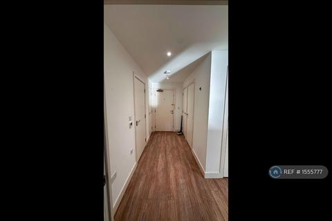 2 bedroom flat to rent, Telegraph Avenue, London, SE10