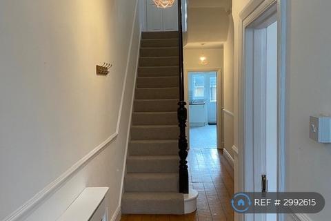 4 bedroom terraced house to rent, Hamilton Gardens, Plymouth, PL4