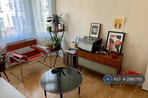 2 bedroom flat to rent, Blackhorse Lane, London, E17