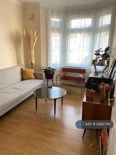 2 bedroom flat to rent, Blackhorse Lane, London, E17