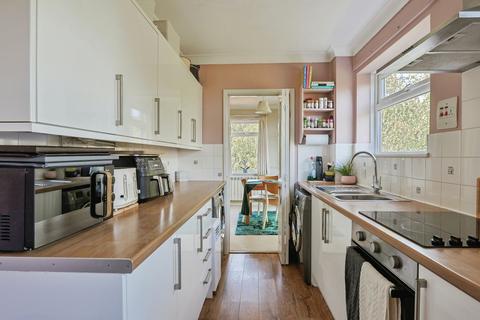 2 bedroom flat for sale, Mount Road, Poole, Dorset, BH14