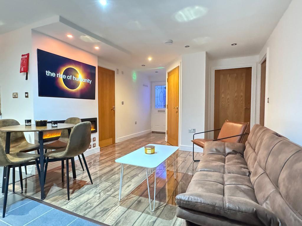 Apartment in London - View 2