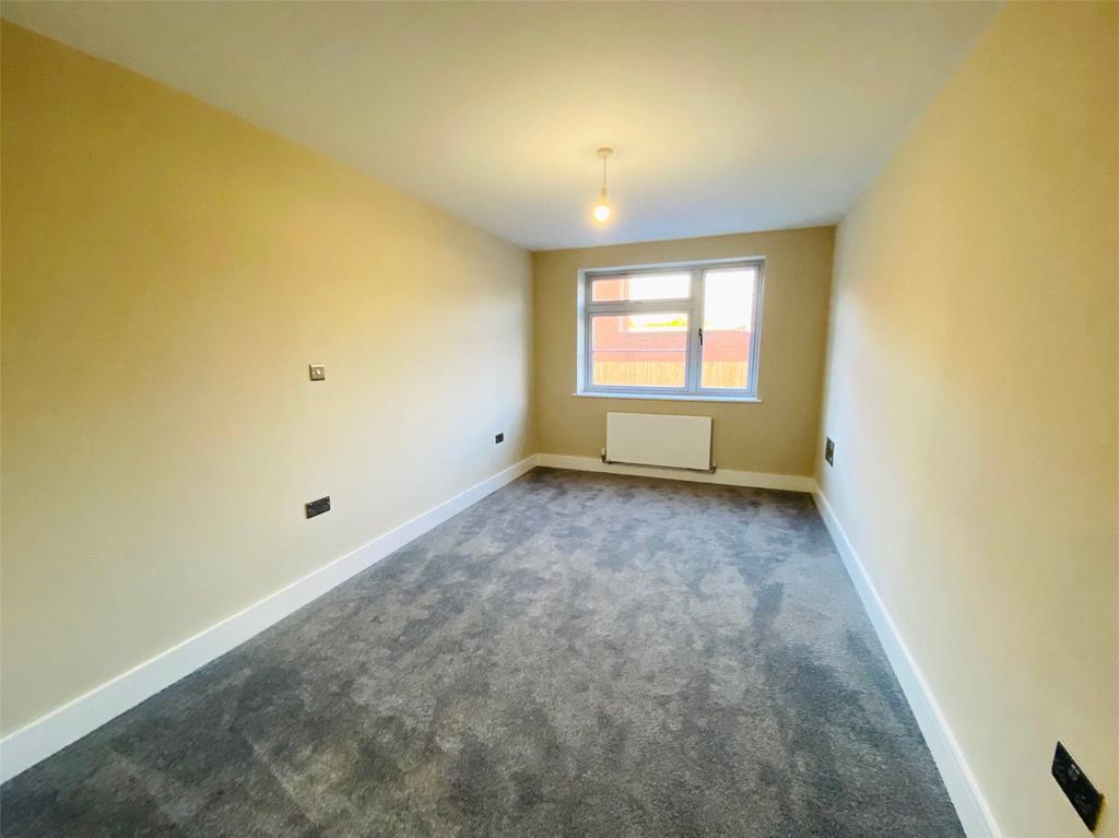 Stratford Road, Shirley, Solihull, West Midlands, B90 - View 4