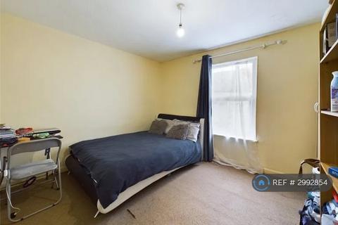 3 bedroom terraced house to rent, Victory Road, Gloucester, GL1