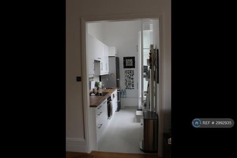 1 bedroom flat to rent, Terrace Road, London, W2