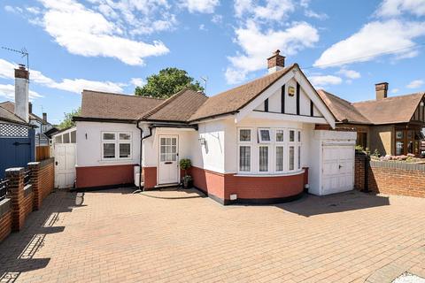 2 bedroom bungalow for sale, Howletts Lane, Ruislip