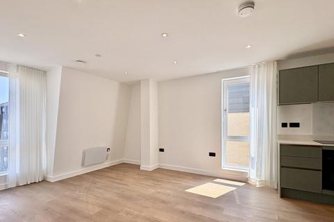1 bedroom flat to rent, Windsor Bridge Road