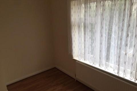 3 bedroom semi-detached house to rent, Deightonby Street, Rotherham, S63