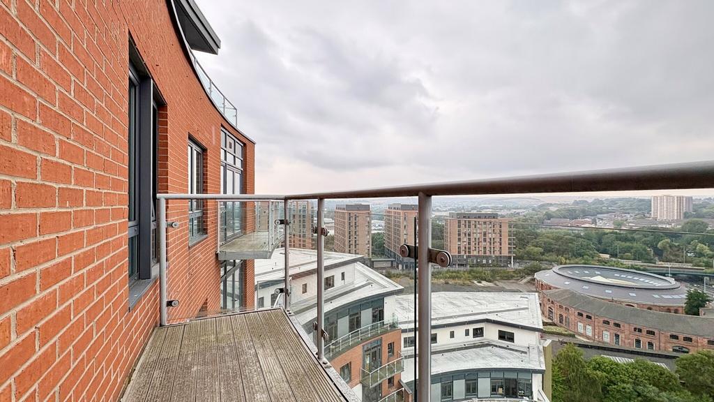Apartment in Leeds - View 5