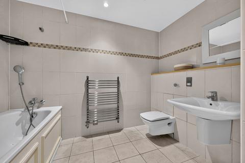 2 bedroom flat for sale, Horizon Building, 15 Hertsmere Road, London, E14