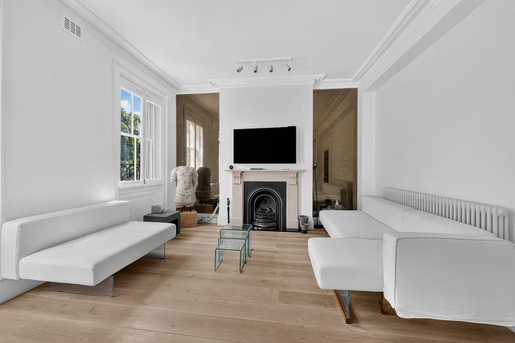 House in London - View 5