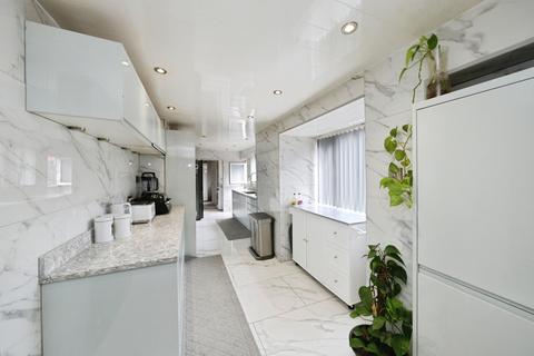 4 bedroom semi-detached house for sale, Milton Walk, Doncaster, South Yorkshire, DN1