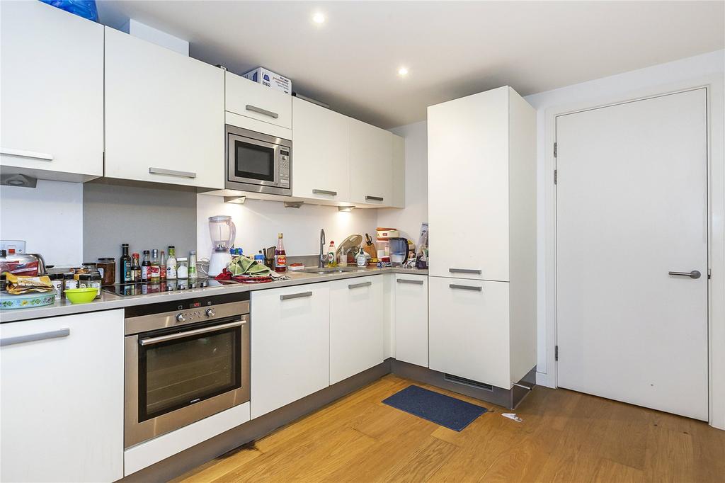 Apartment in London - View 5
