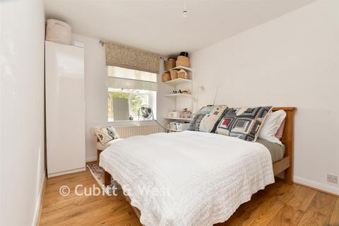 Garland Lodge, Sutton SM2