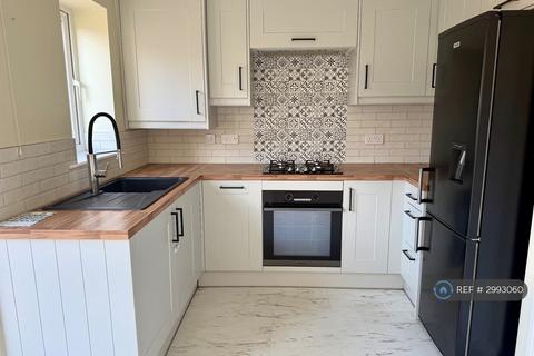 3 bedroom terraced house to rent, Brockwell Park, Hull, HU7