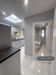 2 bedroom terraced house to rent, Grovehill Road, Beverley, HU17