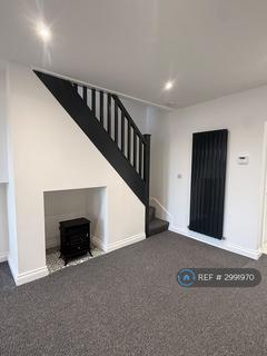 2 bedroom terraced house to rent, Grovehill Road, Beverley, HU17