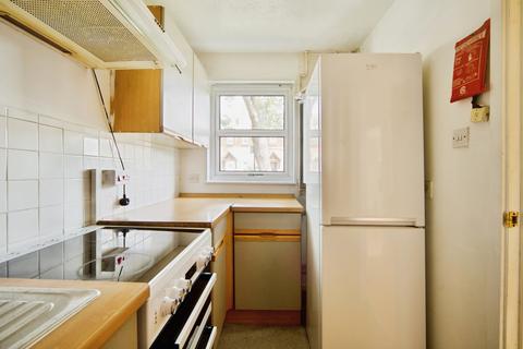 2 bedroom end of terrace house for sale, Canterbury Close, Beckton, London, E6