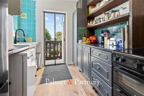 2 bedroom terraced house for sale, First Avenue, Walton on the Naze, Essex, CO14