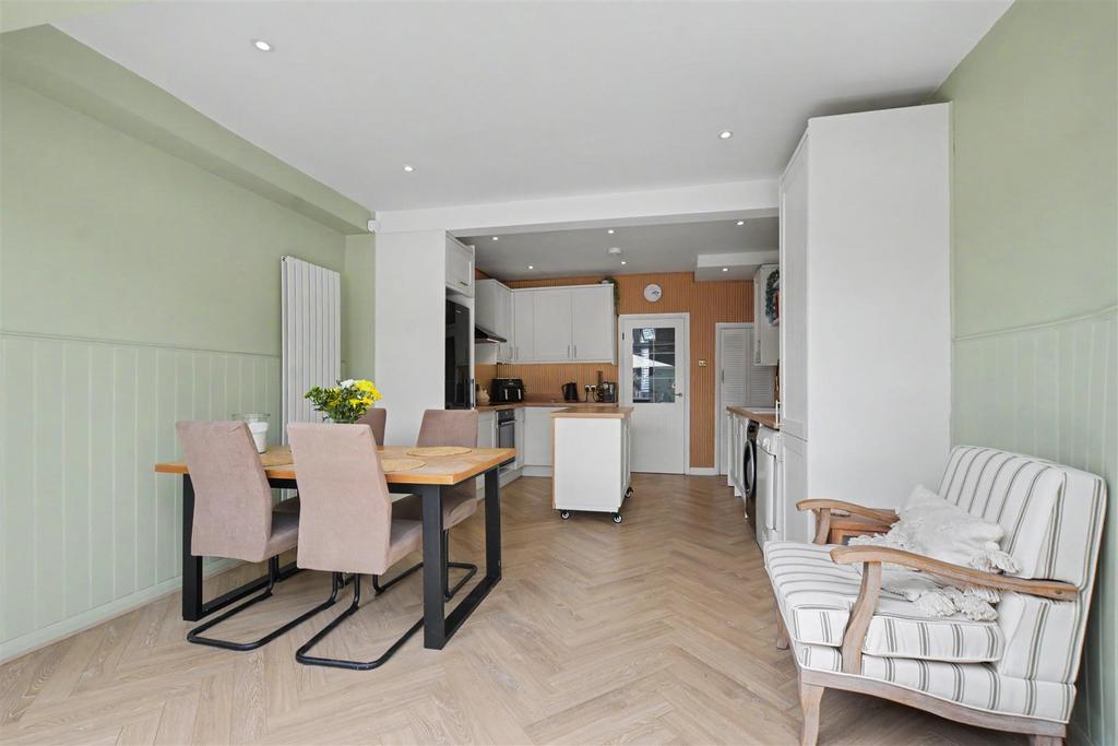 House in Nottingham, Beeston - View 5