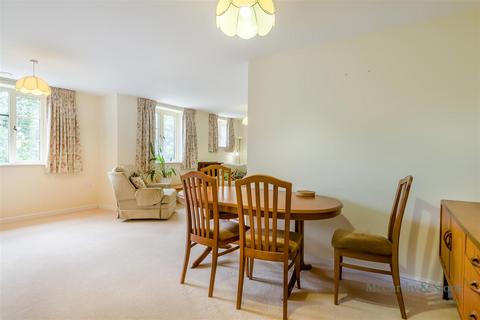 1 bedroom apartment for sale, Lewsey Court, Mercer Way, Tetbury