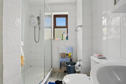 3 bedroom semi-detached house for sale, Bewcastle Road, Nottingham