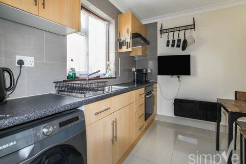 Studio to rent, Fairway Avenue , West Drayton, Middlesex