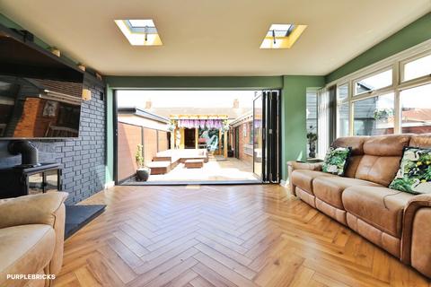 3 bedroom semi-detached house for sale, Douglas Road, Balby, DN4