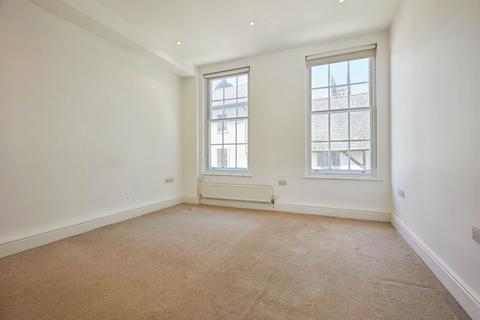 2 bedroom flat for sale, High Street, Andover