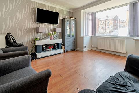 3 bedroom terraced house for sale, Aston View, Leeds, LS13