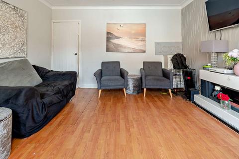 3 bedroom terraced house for sale, Aston View, Leeds, LS13